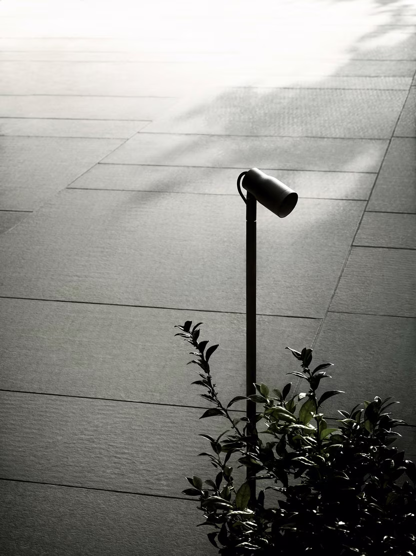 Landlord Bollard view 3